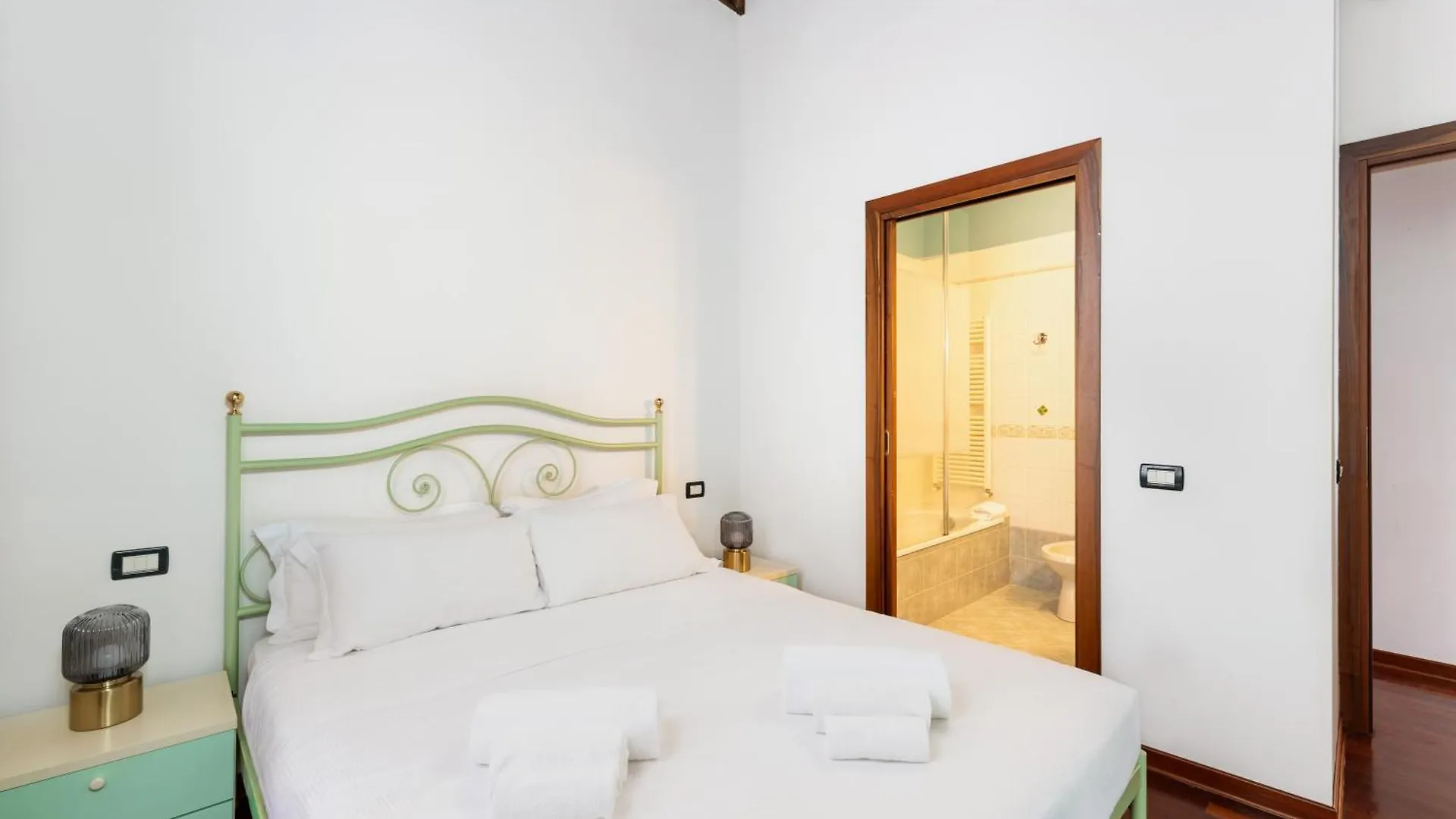 San Marco Canal View By Bricola Apartments Venice