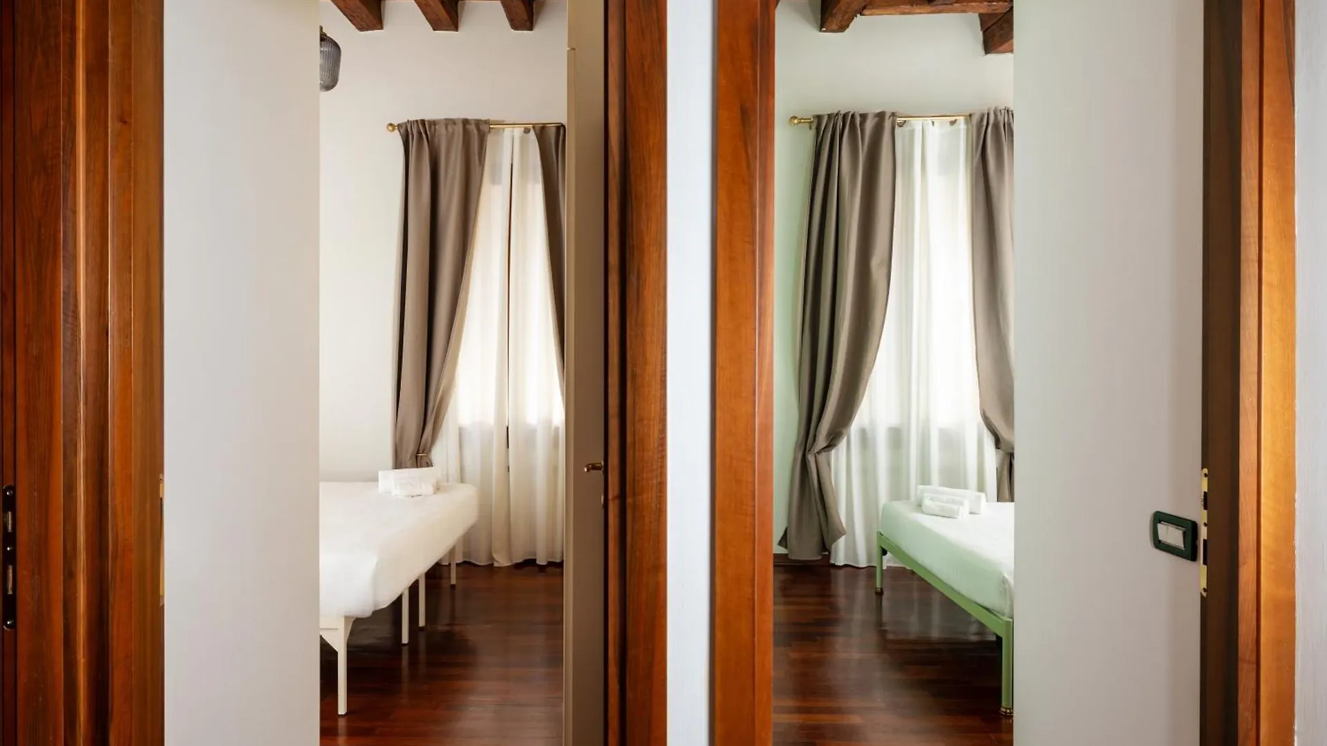 San Marco Canal View By Bricola Apartments Venice